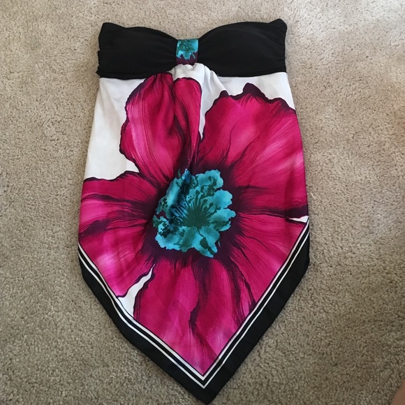 Open back flower tube top
