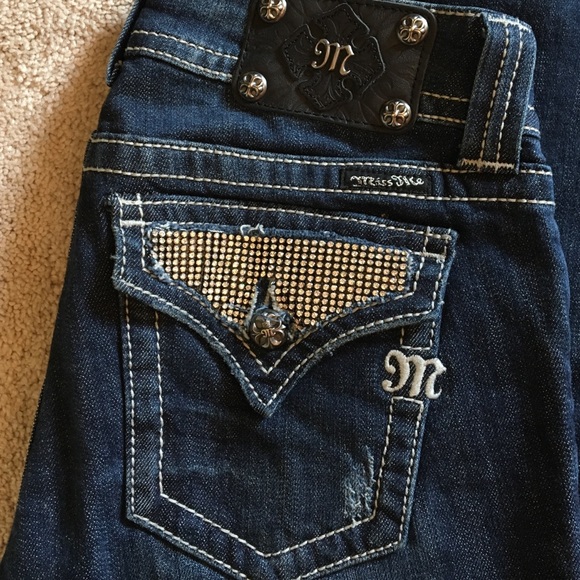 Miss Me jeans, size 27, with crystals pockets. - Picture 2 of 4