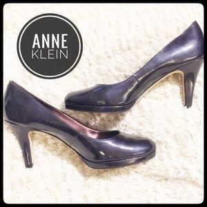 ❌SOLD❌Anne Klein Pewter colored Heels SZ 8.5
