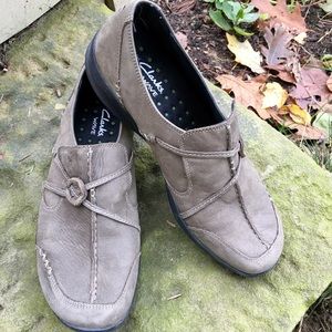 Clarks Wave slip ons. Taupe/grey neutral color.