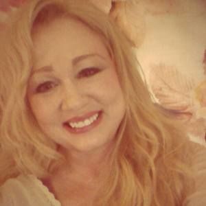 Meet your Posher, Leslie