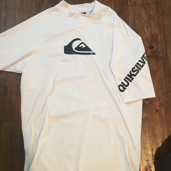 Quiksilver rashguard