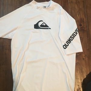 Quiksilver rashguard