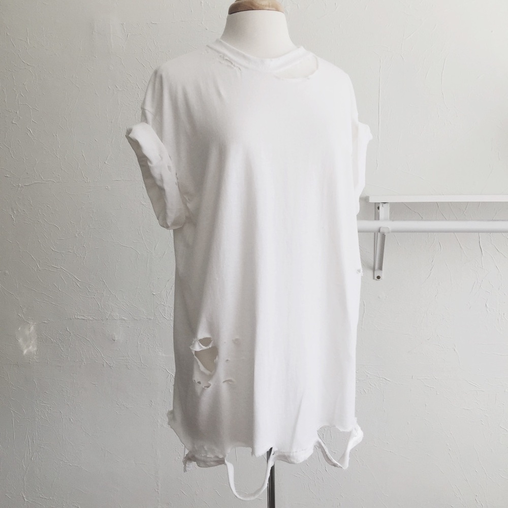 BEST SELLER 🕊 White Distressed Tee - Picture 2 of 5