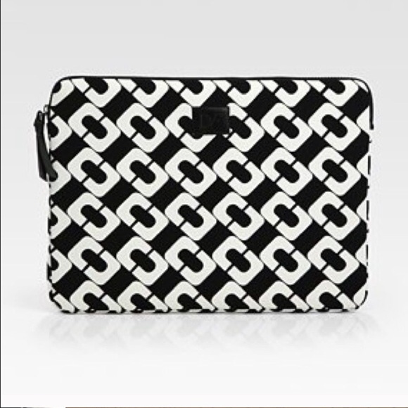 DVF neoprene chain link laptop case
