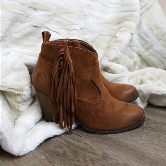 🍀ST PATTYS SALE🍀Fringe Booties - Picture 6 of 8