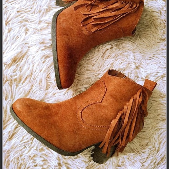 🍀ST PATTYS SALE🍀Fringe Booties - Picture 8 of 8