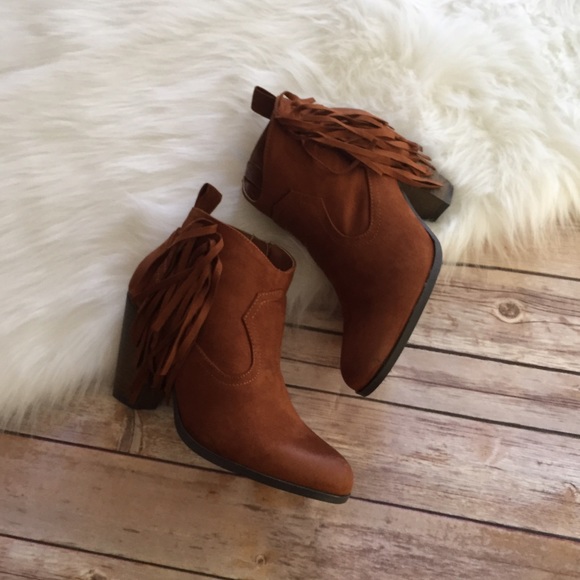 🍀ST PATTYS SALE🍀Fringe Booties - Picture 2 of 8