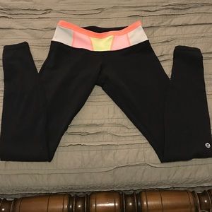 Lululemon reversible full-on Luon size 6