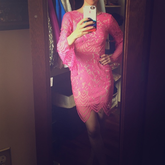 Short lace pink dress Aus size 8
