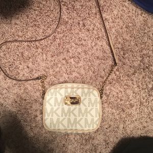 MIchael Kors cross body