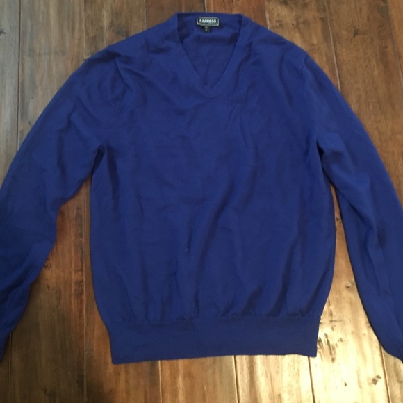 Express men's v-neck pull over