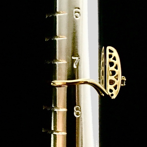 HOLD 14k Diamond Ring - Picture 4 of 6