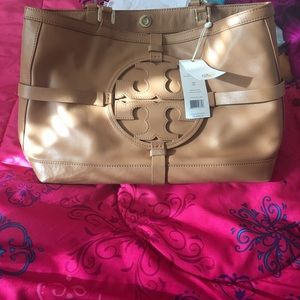 Tory burch tote