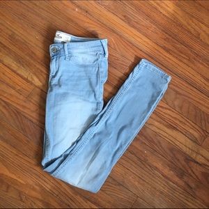 Hollister Light Wash Jeggings