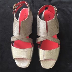 Pas De Rouge sandals