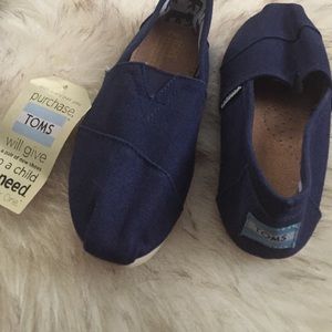 Brand New Women's TOMS