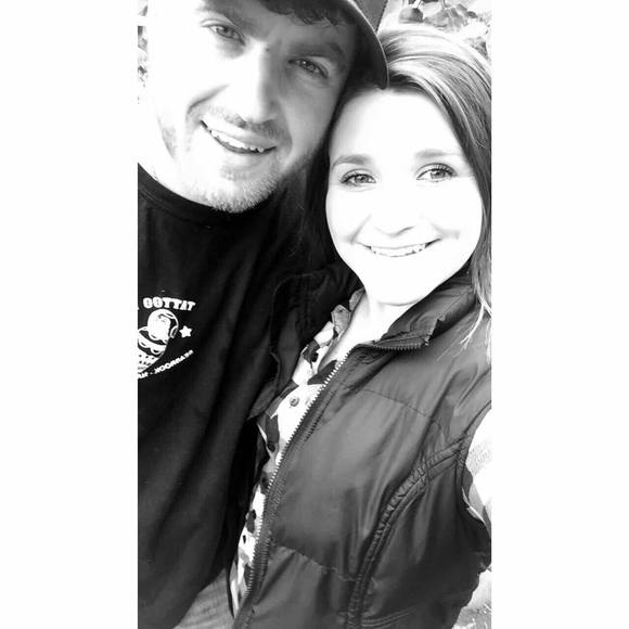 Meet your Posher, Demi - Picture 2 of 3