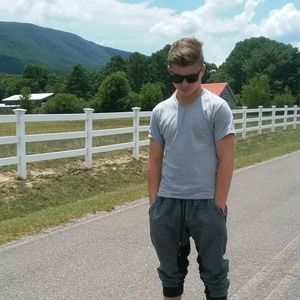 Meet your Posher, Nicolas