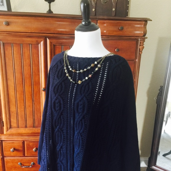 Tommy Hilfiger Sweater - Picture 1 of 3