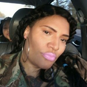 Meet your Posher, Shontae