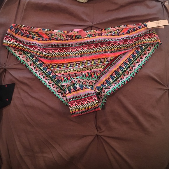 VS bathing suit bottom