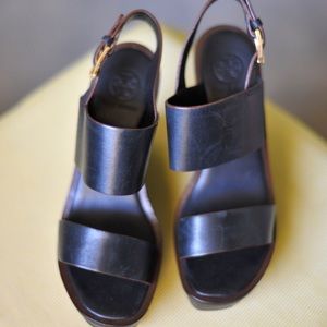 Tory Burch black platforms size 6m