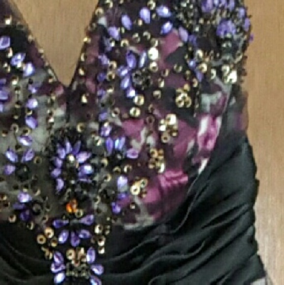 Prom/ homecoming dress - Picture 2 of 3