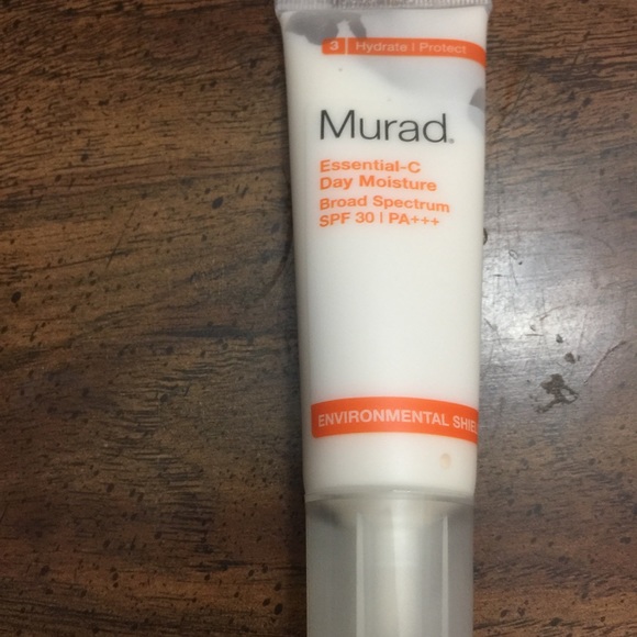 Murad Essential -C Day Moisturizer