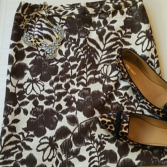 Jones Wear Brown and Cream Print Skirt