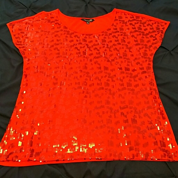 Ladies top - Picture 3 of 4