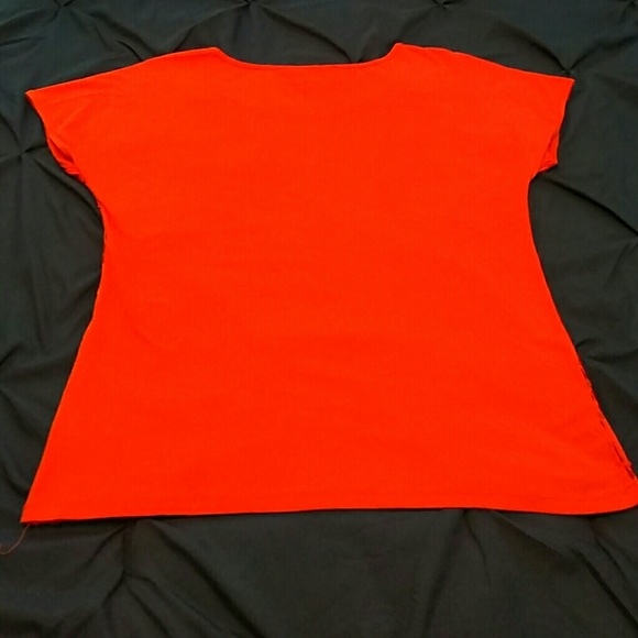 Ladies top - Picture 4 of 4