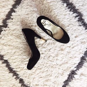 Black Suede Seychelles Pumps NEVER WORN