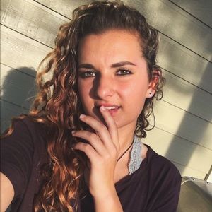 Meet your Posher, Skyler