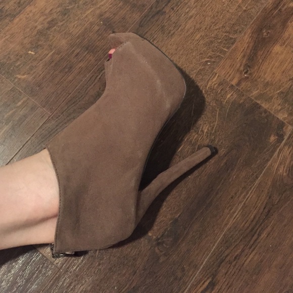 Peep toe heels - Picture 2 of 3