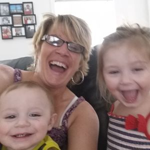 Meet your Posher, Joni