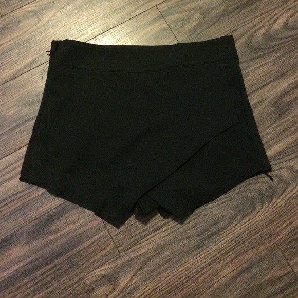 Black Romwe skort