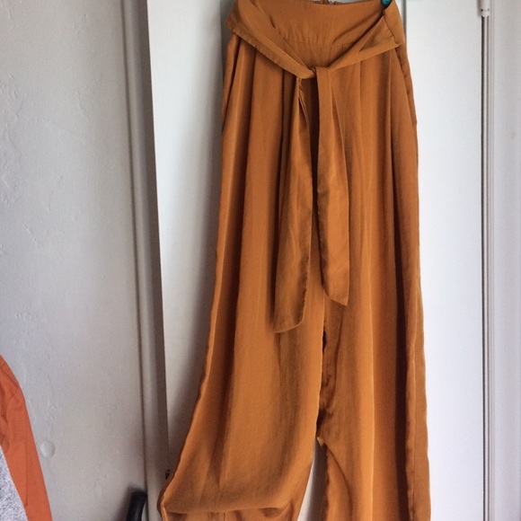 Gaucho Pants size 4