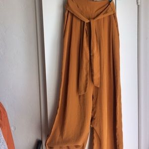 Gaucho Pants size 4