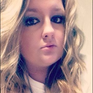 Meet your Posher, Alexandra
