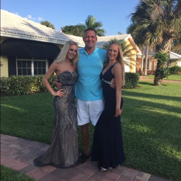 Prom Dress - Picture 2 of 4