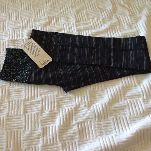 Lululemon Skinny Groove Pant NWT Sz2