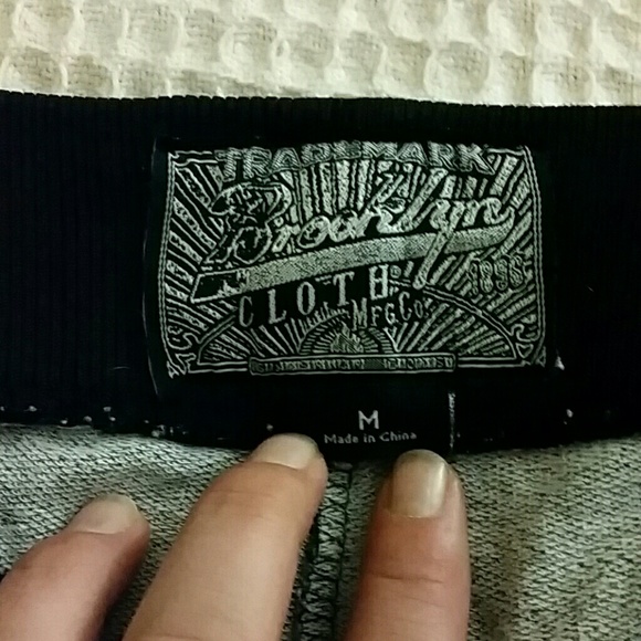 Nice joggers - Picture 3 of 3