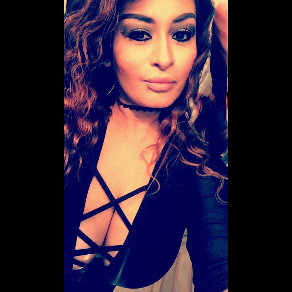 Meet your Posher, Monica