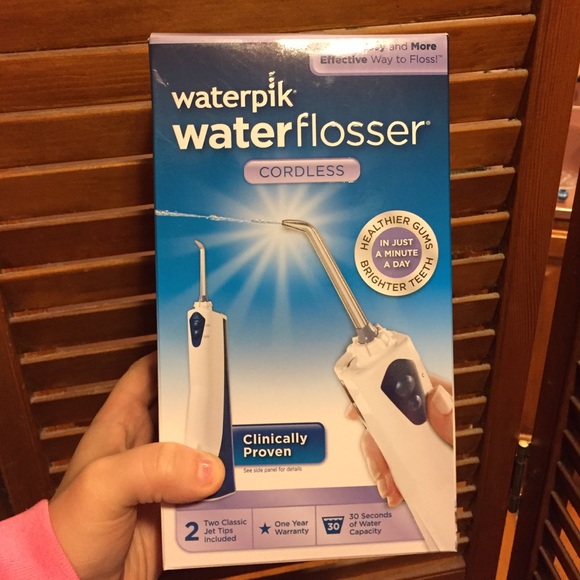 NWT water flosser