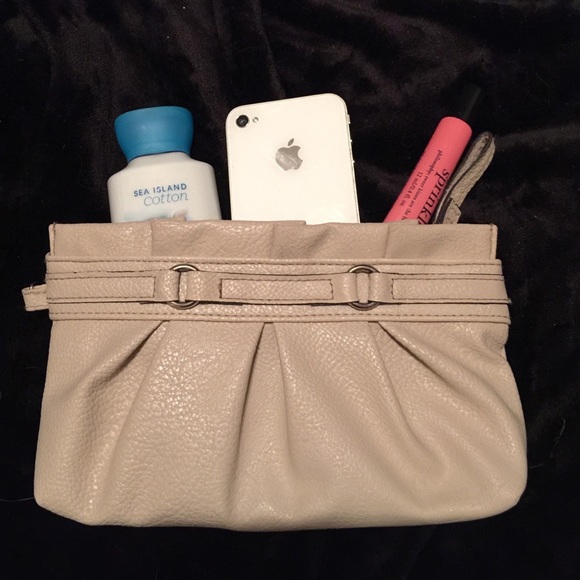 Khaki wristlet/clutch