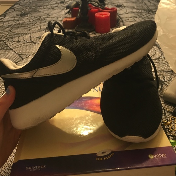 Roshe runs, wore for a week!