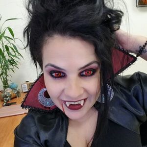 Meet your Posher, Marilyn