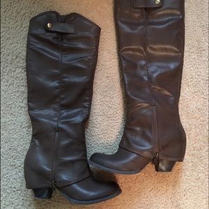 Taupe Brown Vegan Leather Heeled Boots 8M