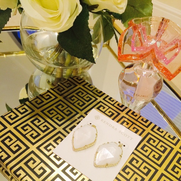 KENDRA SCOTT CORLEY EARRINGS